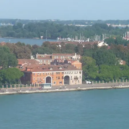 Marinaressa Biennale Terrazza Apartment Venice Exterior photo